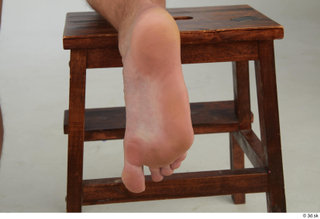 Erling foot nude 0008.jpg